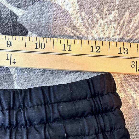 Lululemon 4 Running Shorts Black Zip Pocket Jogging Gym Exercise Active - Picture 7 of 8